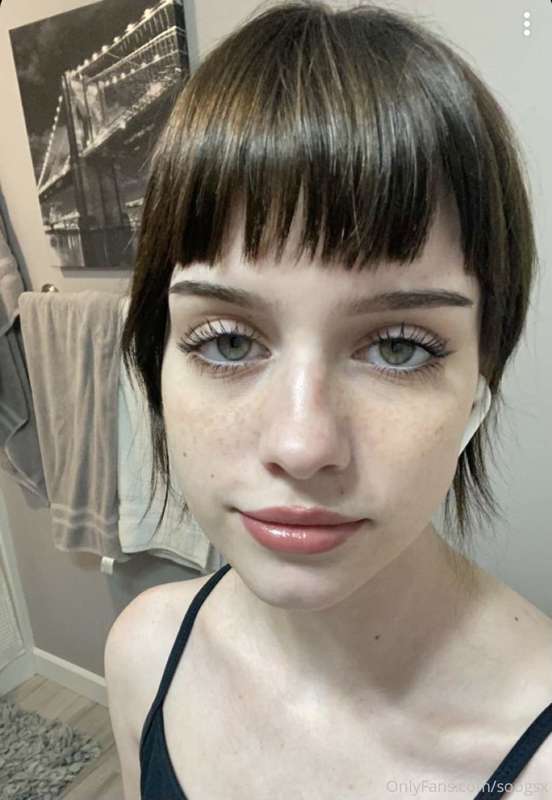 soogsx Hey guys! Sorry i haven’t posted in a couple days I’ve been .. (OnlyFans)